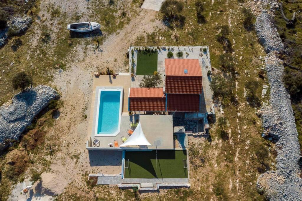 Isolated Paradise Adio Mare Милна Экстерьер фото